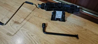 Gato mecánico para coche