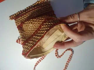 Borsetta vintage anni '20 perle beige e rosse