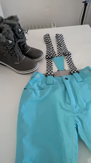Pantalones de esquí azules con tirantes