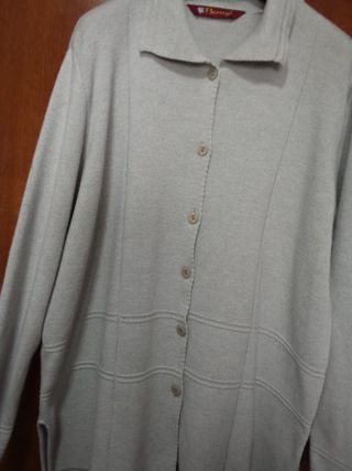 Rebeca de punto color gris marca española borrego