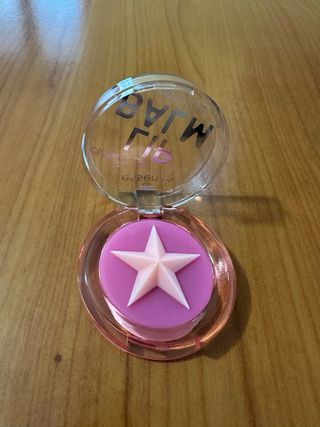 Essence Creamy Lip Balm (Edizione Limitata)