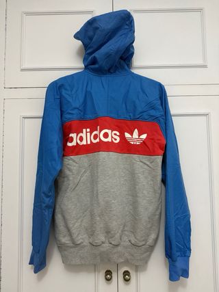 Sudadera Adidas con capucha y media cremallera
