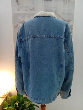 Chaqueta vaquera con forro de borrego