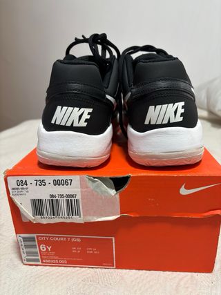 Zapatillas Nike City Court 7 (GS) Negro/Blanco