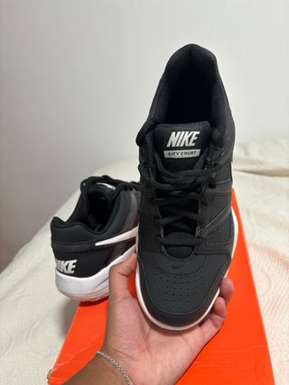 Zapatillas Nike City Court 7 (GS) Negro/Blanco
