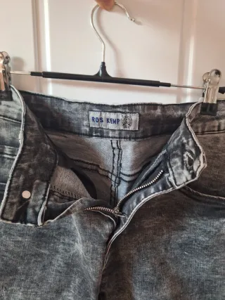 Pantalones cortos vaqueros hombre grises