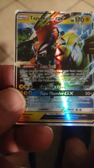 Carte Pokémon V, VMAX, GX e Allenatore