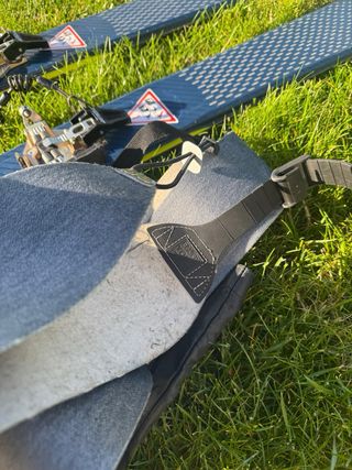 Esquís de travesía Mountain Touring con pieles