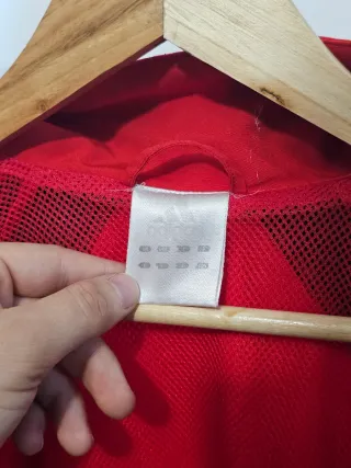 Chaqueta de chandal vintage adidas año 2005