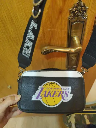 Bolso Bandolera Lakers Negro y Morado