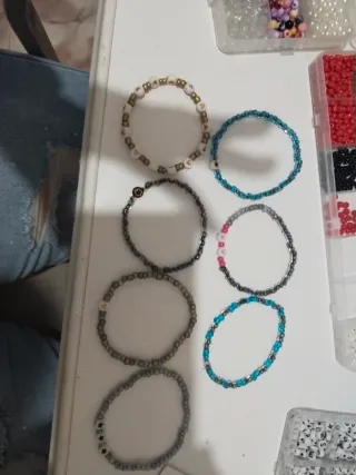 Pulseras echas a mano