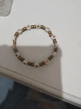 Pulseras echas a mano