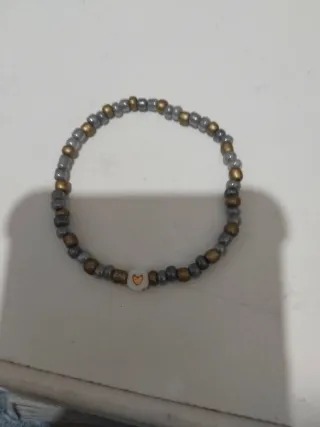 Pulseras echas a mano