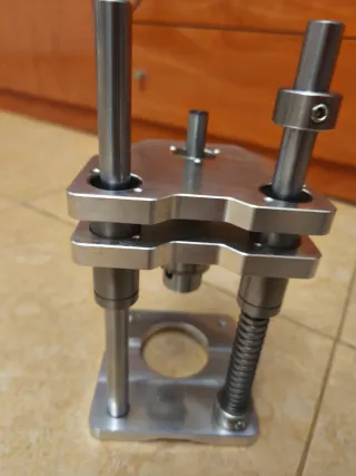 Plantilla perforación de carpintería metal