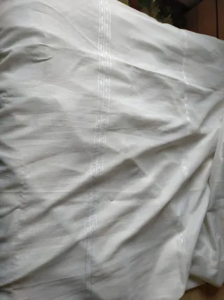 Cortina color blanco crudo