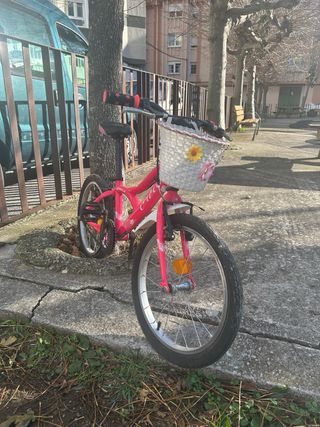 Bici niña con cesta infantil