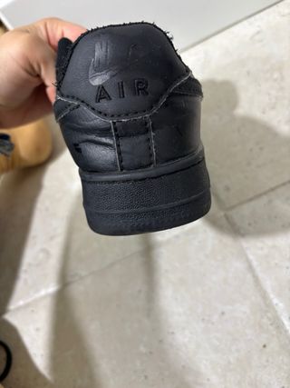 Nike Air Force 1 Negras