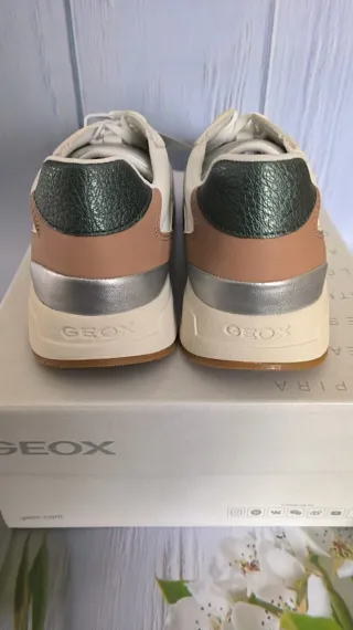 ♨️ Zapatillas Geox Blancas y Plateadas Talla 37