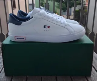 Zapatillas Lacoste Blancas y Azul Marino
