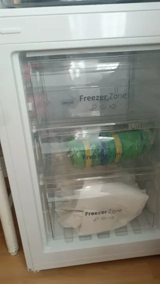 Nevera Cecotec 2 años