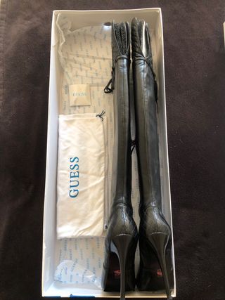 Botas negras Guess