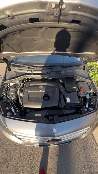 VENDO Mercedes-Benz Clase B180 2014 IMPECABLE