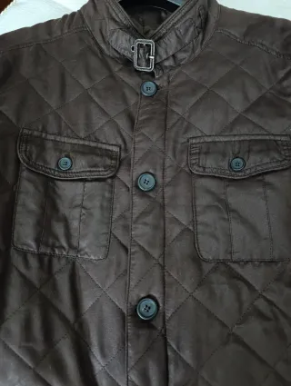 Chaqueta acolchada hombre marrón