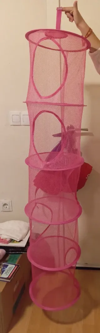 Organizador colgante rosa para peluches