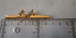 Pasador de corbata caballero dorado