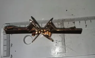 Pasador de corbata caballero dorado