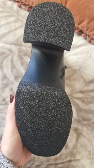 Botín tacón plataforma negro