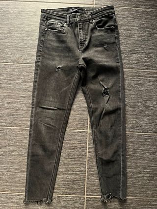 Jeans Stradivarius grigi strappati