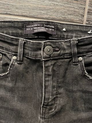 Jeans Stradivarius grigi strappati