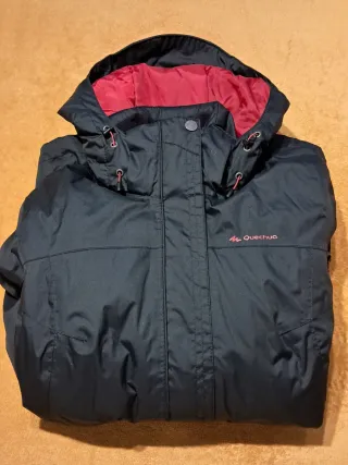 Cazadora Quechua Mujer Negra y Roja