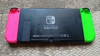 Nintendo switch con accesorios y juego