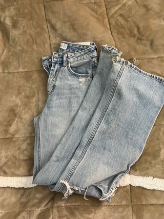 Pantalones vaqueros rotos mujer