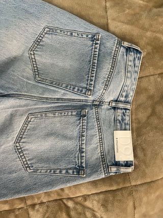 Pantalones vaqueros rotos mujer