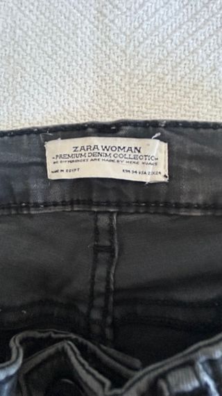 Jeans Zara Gris oscuro Talla 34 Tiro alto