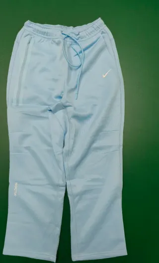 Conjunto Nike nocta azul con capucha