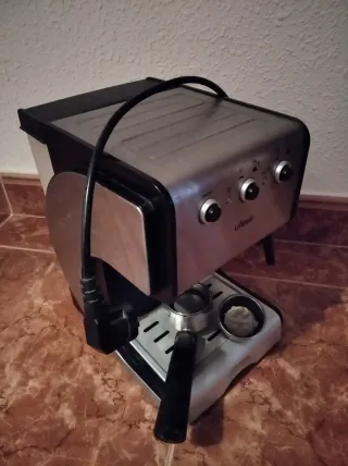 Cafetera Ufesa Plata