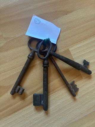 Lote de 4 llaves antiguas de masía