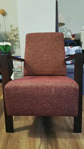 Sillón moderno tela y madera