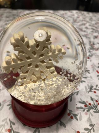 Bola de nieve con copo de nieve