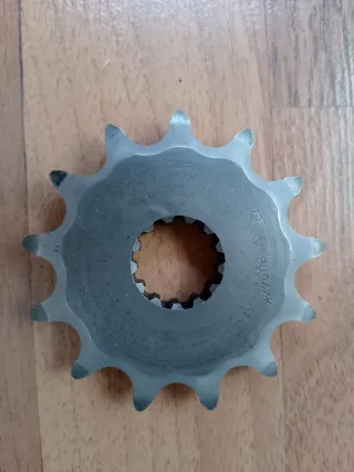 Piñón Suzuki Moto/Quad 13 Dientes