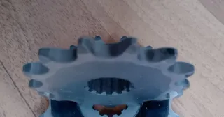 Piñón Suzuki Moto/Quad 13 Dientes