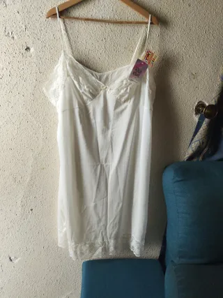 Camisón blanco con encaje