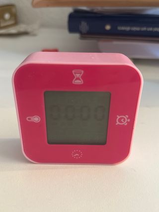 Reloj despertador rosa multifunción