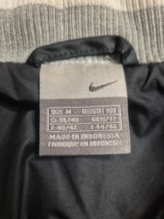 Chaqueta Nike Vintage Negra