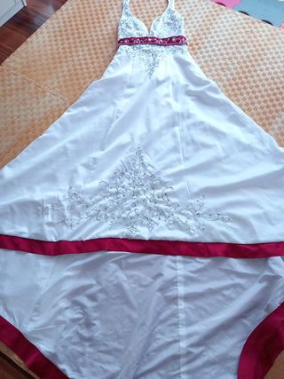 Vestido de Novia Blanco con Bordado