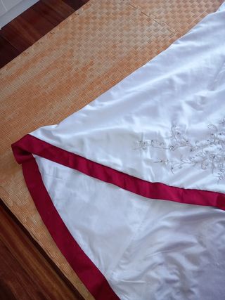 Vestido de Novia Blanco con Bordado